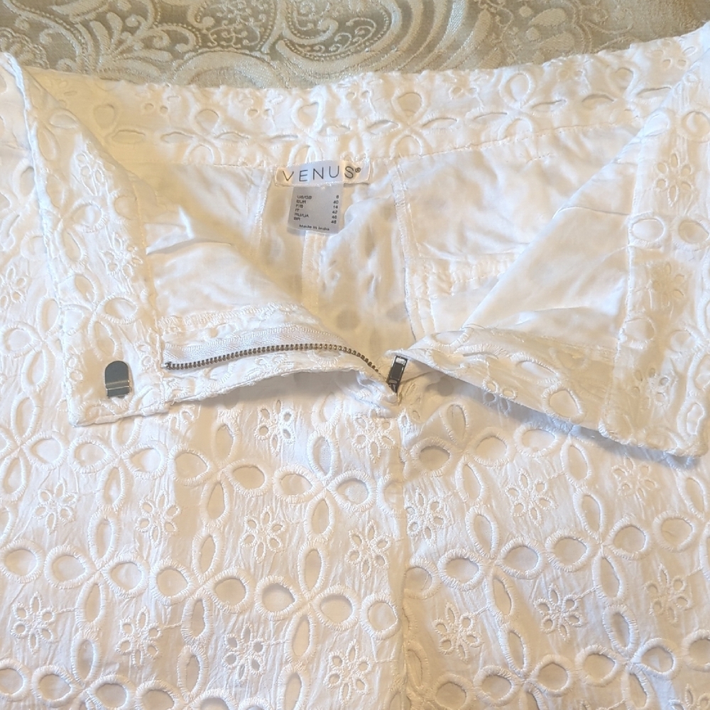 VENUS Elegant White Lace Skirt - Picture 6 of 9